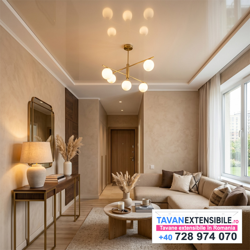 Tavan extensibil satinat în hol — Câmpulung